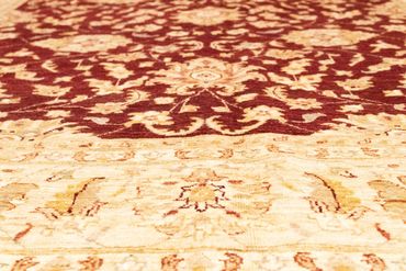 Ziegler Rug - 284 x 200 cm - red