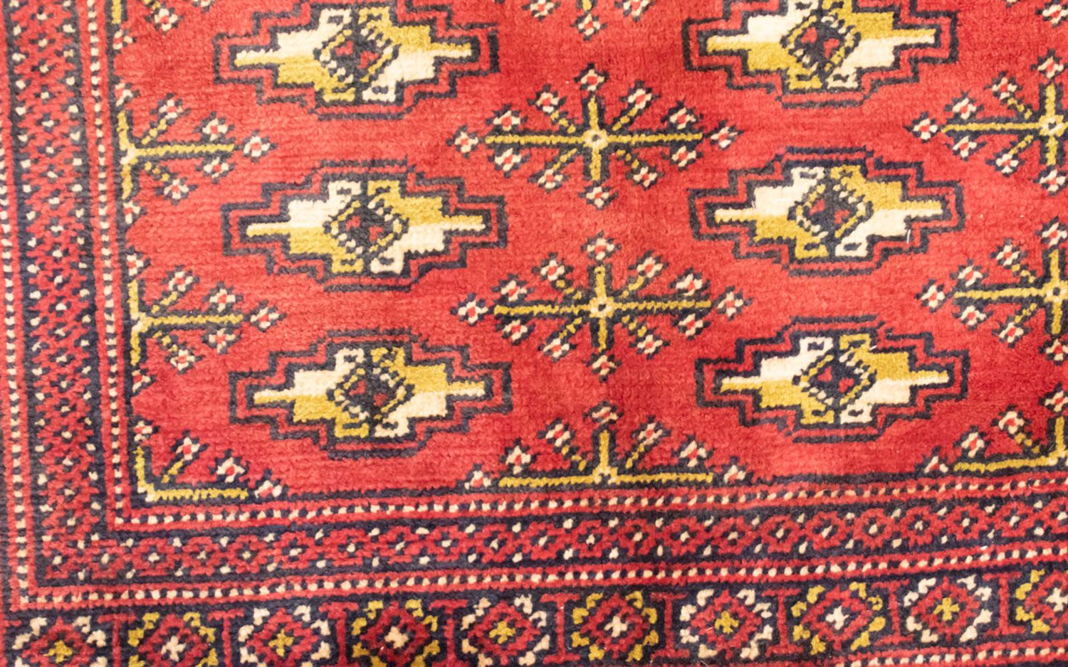 Turkaman Rug - 130 x 60 cm - red