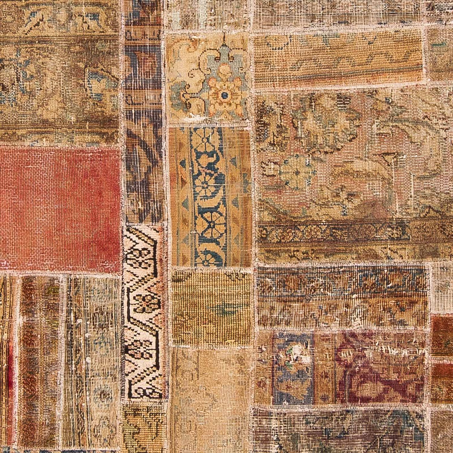 Patchwork Rug - 234 x 164 cm - multicolored