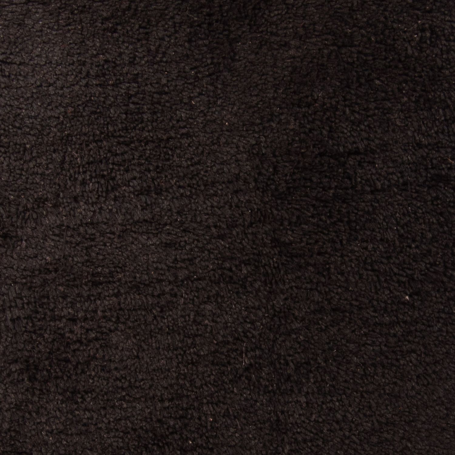 High-Pile Rug - 216 x 150 cm - black