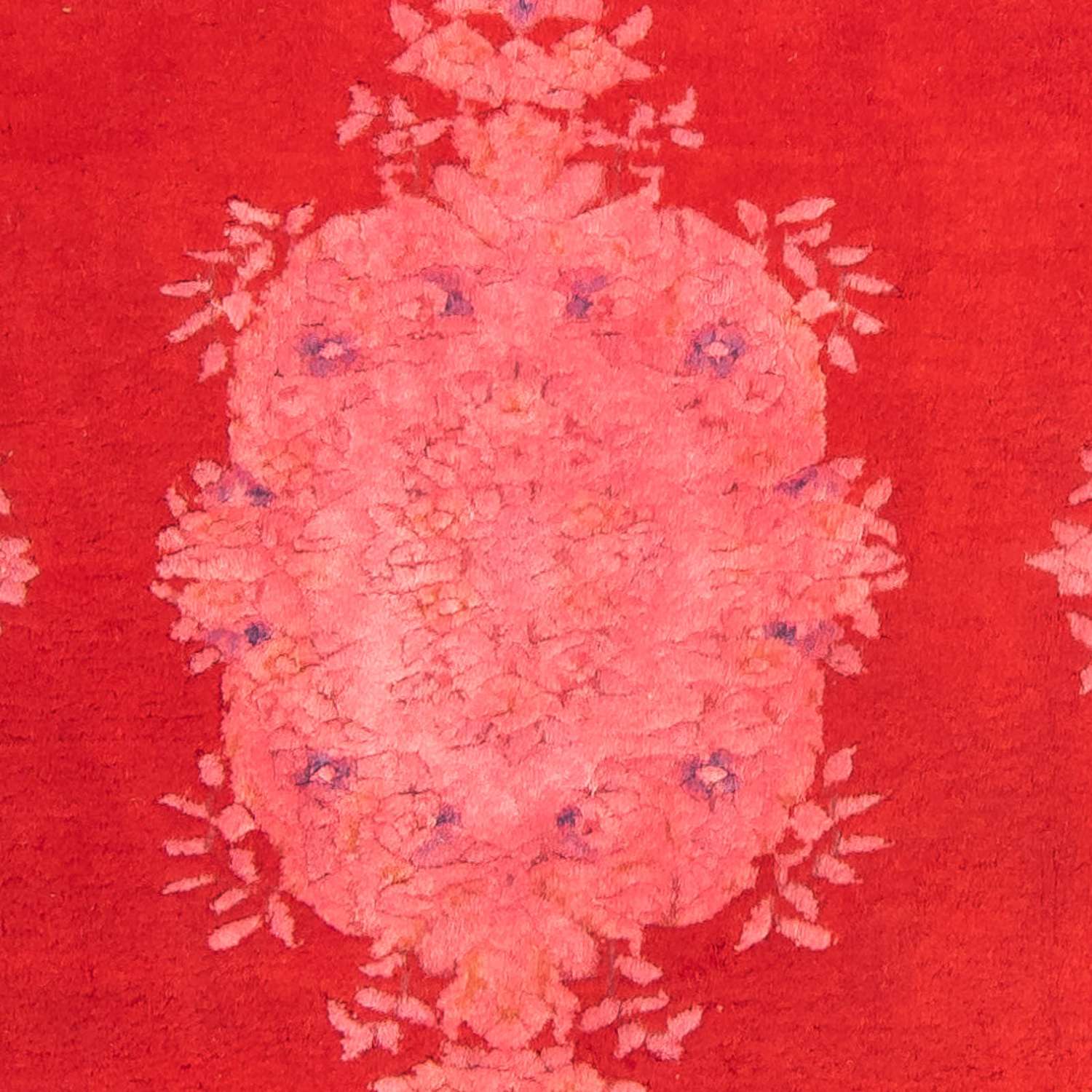 Chinese Rug - 204 x 136 cm - red