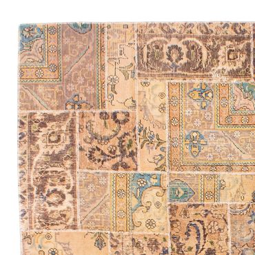 Patchwork Rug - 305 x 242 cm - multicolored