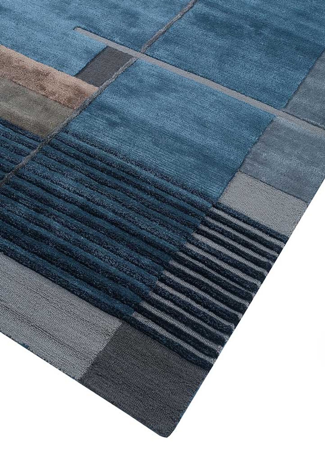 Wool Rug - 270 x 180 cm - multicolored