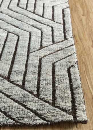 Wool Rug - 300 x 200 cm - black and white