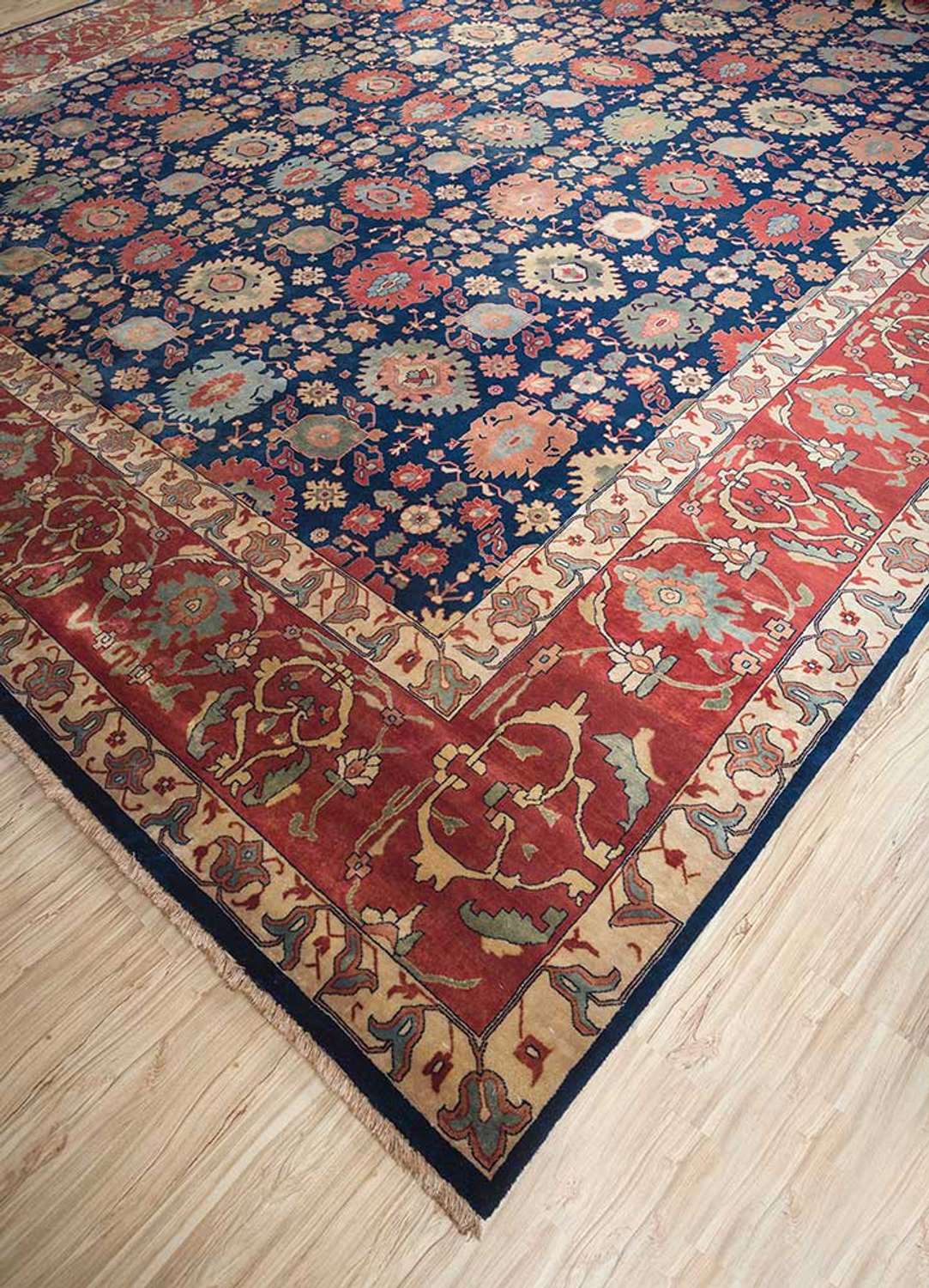 Oriental Rug - 435 x 360 cm - multicolored