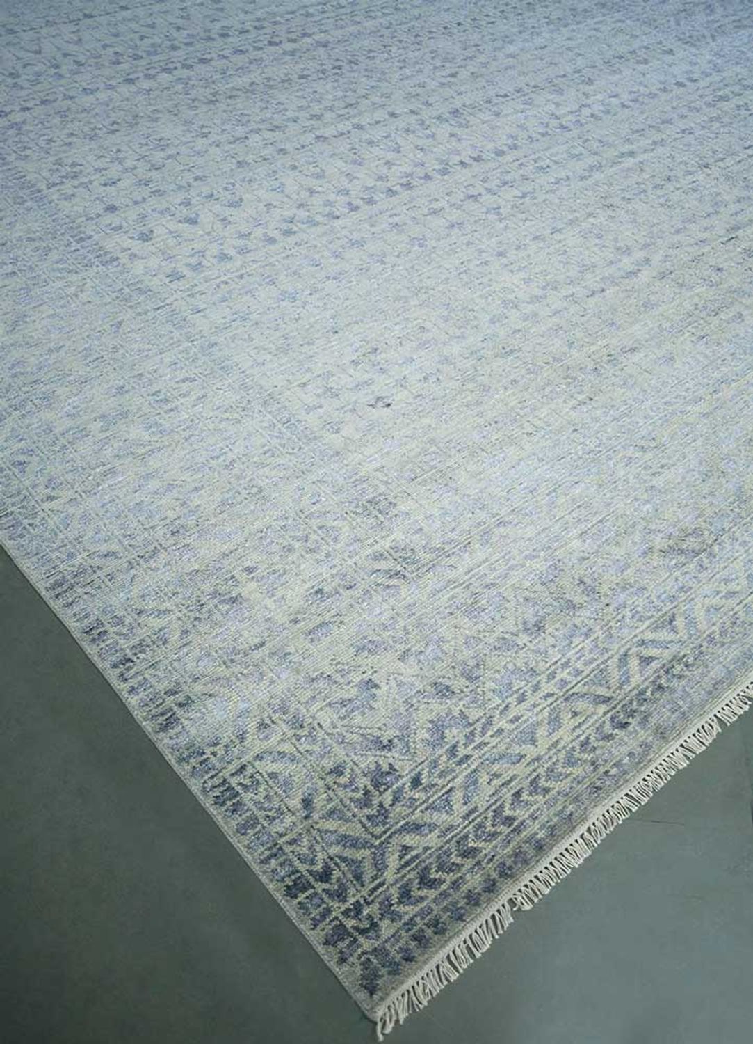 Wool Rug - 435 x 360 cm - light blue