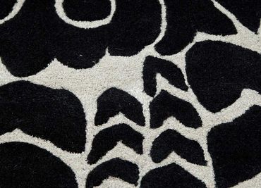 Wool Rug - 240 x 150 cm - black and white