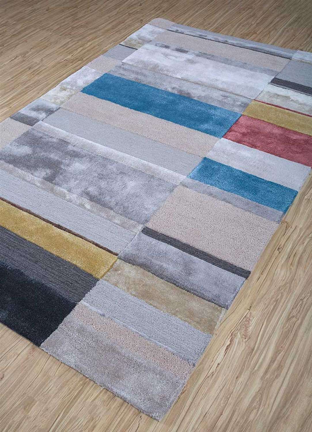 Wool Rug - 270 x 180 cm - multicolored