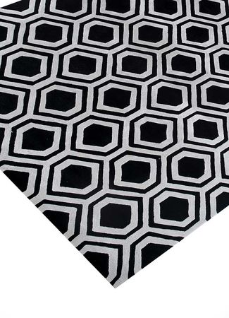 Wool Rug - 330 x 240 cm - black and white