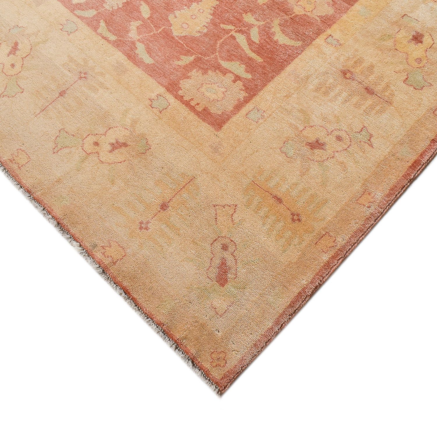 Ziegler Rug - 325 x 260 cm - red