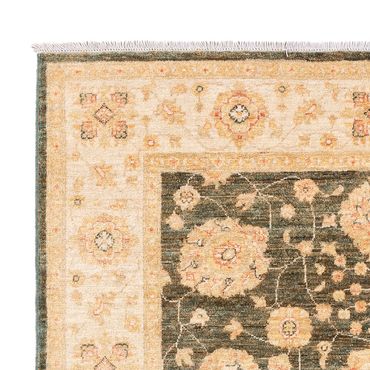 Ziegler Rug - 198 x 154 cm - olive green