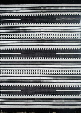 Wool Rug - 315 x 210 cm - black and white