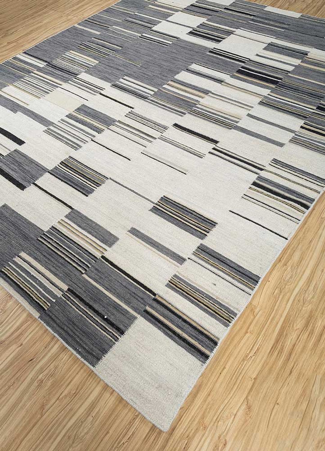 Wool Rug - 300 x 240 cm - multicolored