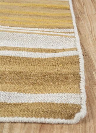 Wool Rug - 270 x 180 cm - gold