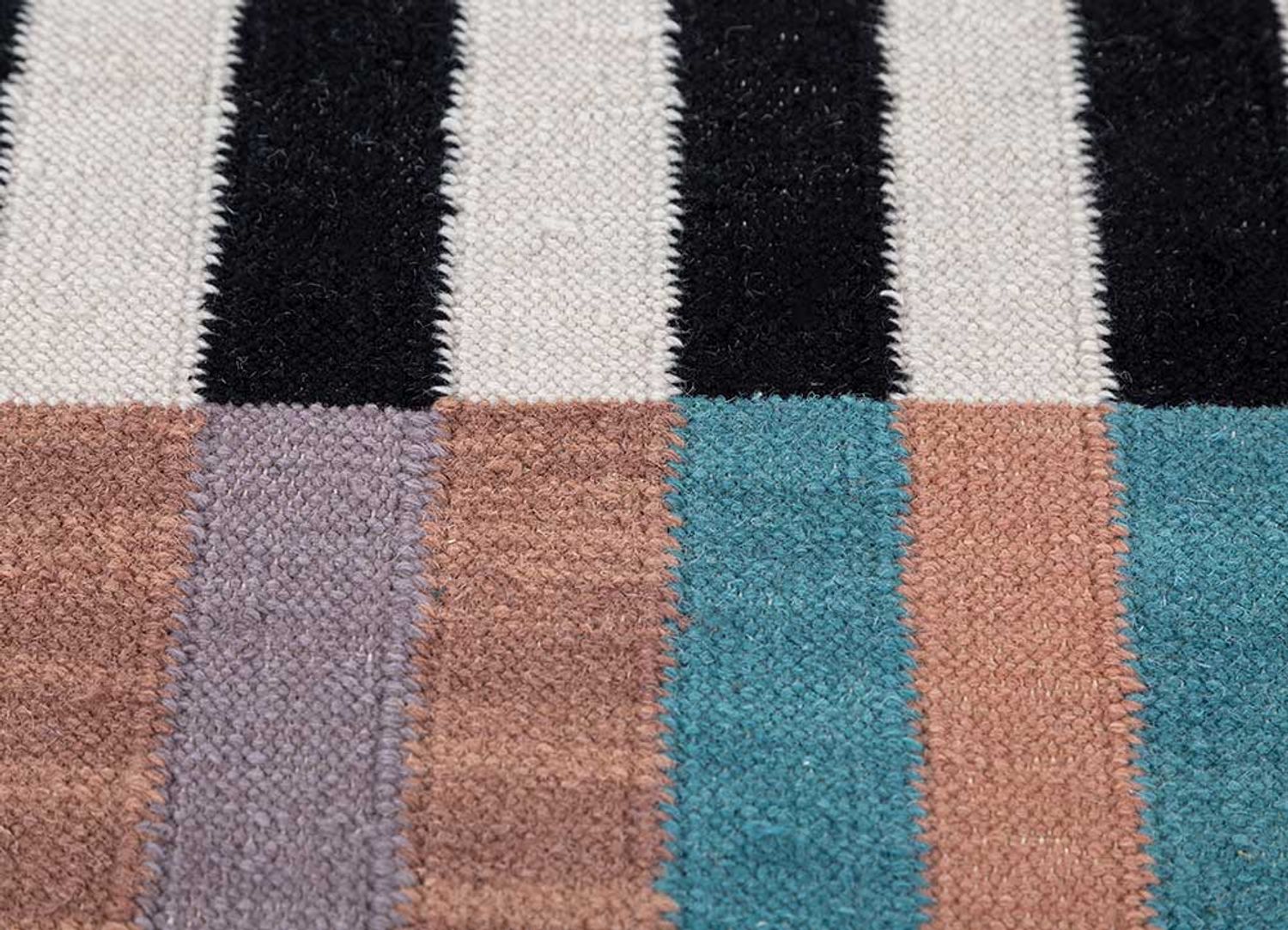 Wool Rug - 240 x 150 cm - multicolored