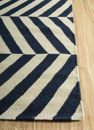 Wool Rug - 228 x 158 cm - black and white