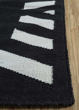 Wool Rug - 270 x 180 cm - multicolored