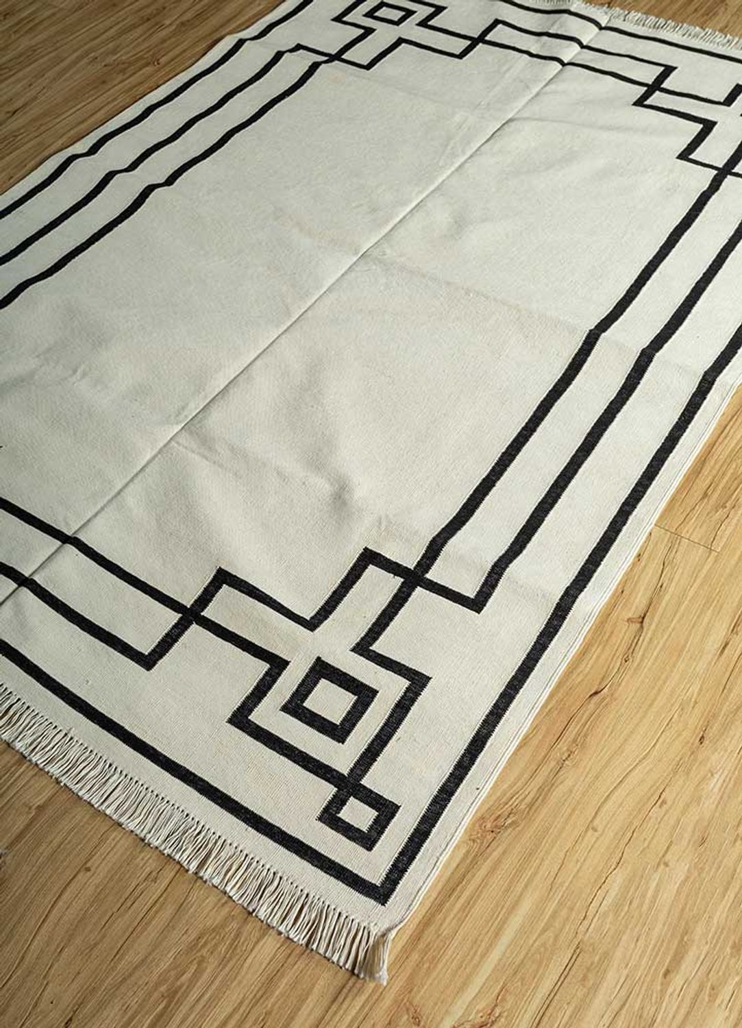 Kelim Rug - Trendy - 180 x 120 cm - black and white