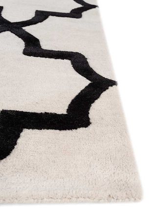 Wool Rug - 270 x 180 cm - black and white