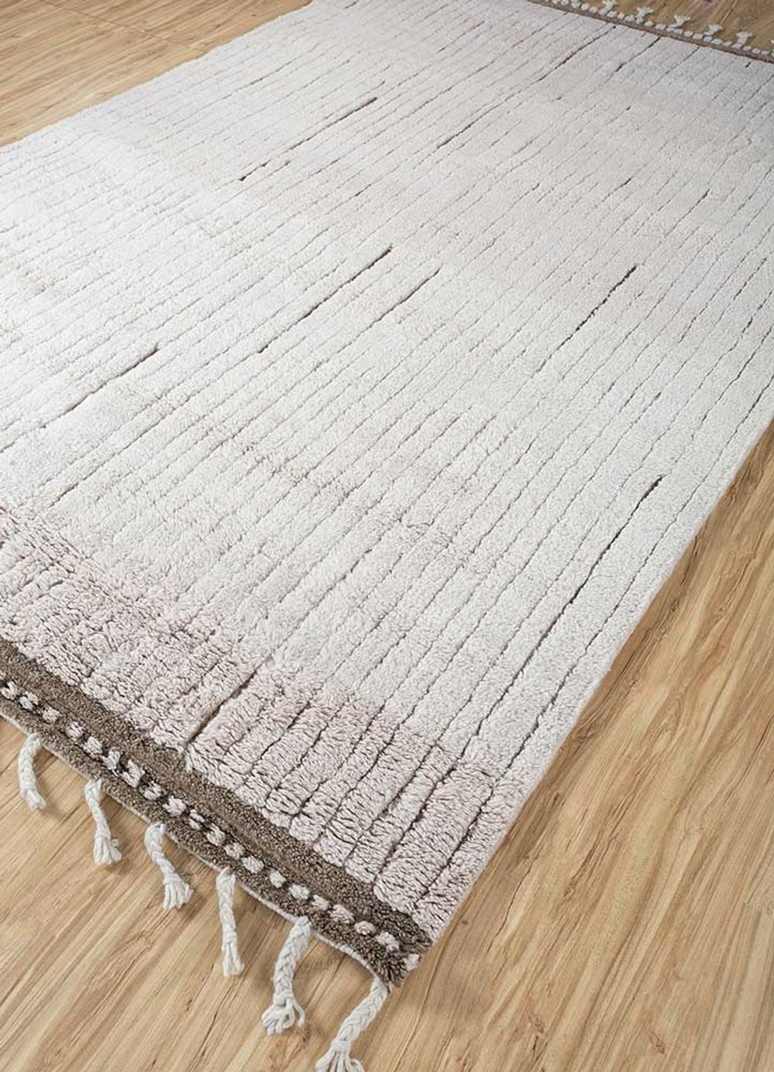 Wool Rug - 270 x 180 cm - gold