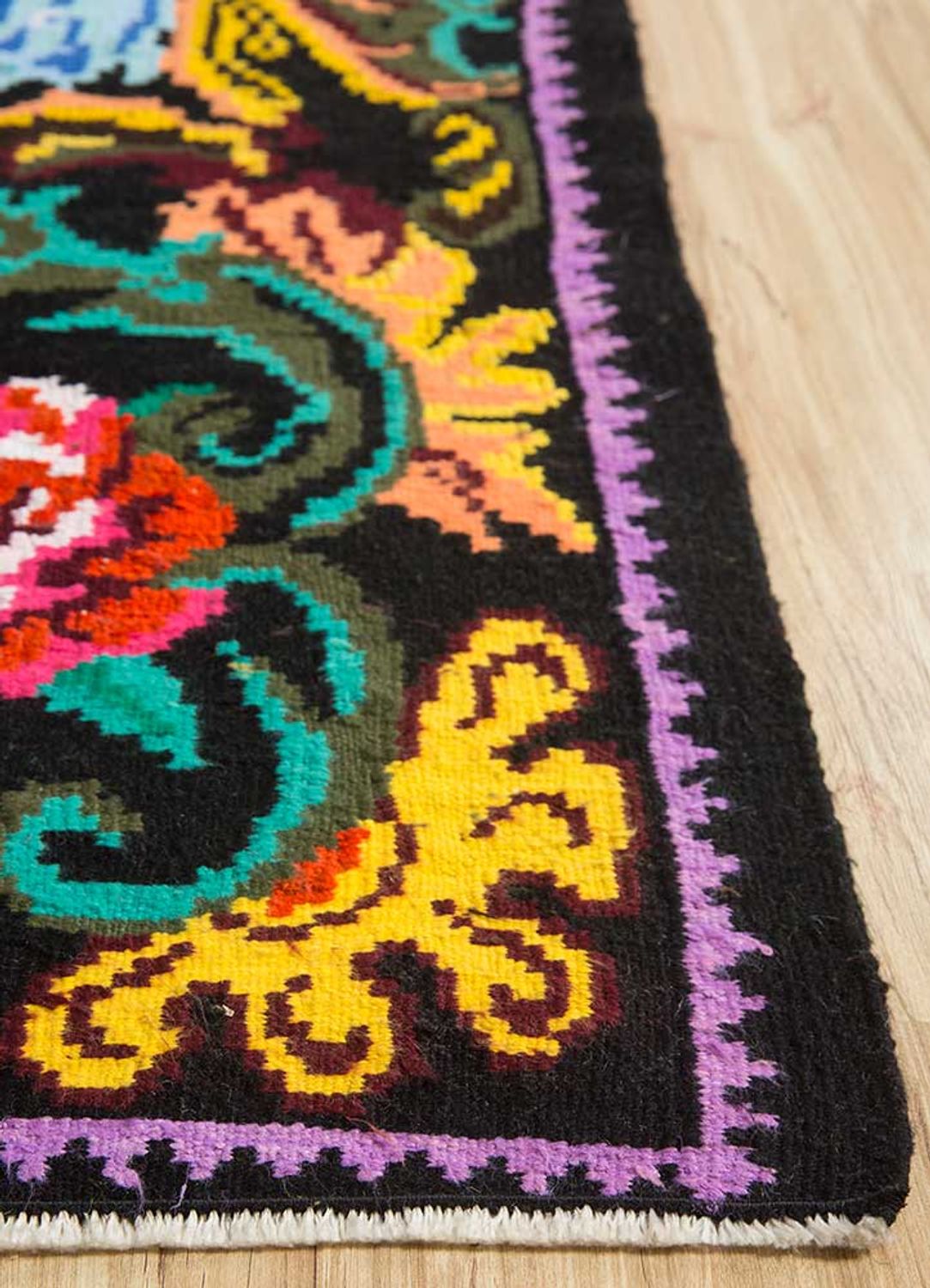 Wool Rug - 315 x 210 cm - multicolored